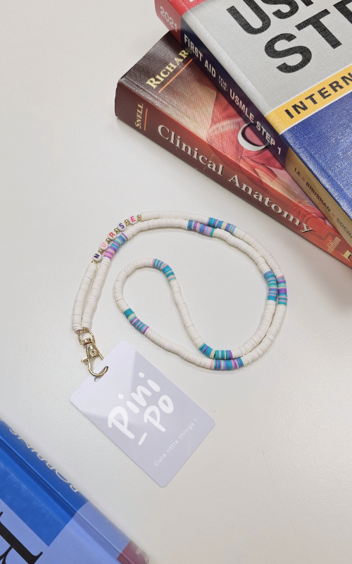 حامل بطاقة-ممرضة~Nurse-Essential