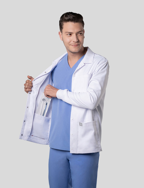 WHITE MUSTWEAR