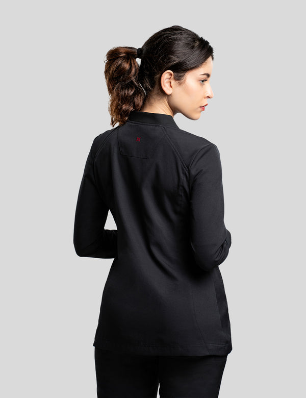جاكيت برفورمنس مست وير نسائي من الخلف || BLACK MUSTWEAR